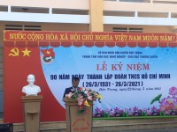 Thầy Nguyễn Thanh Quang- Bí thư chi bộ - Giám  đốc trung tâm phát biểu trong lễ kỷ niệm 90 năm ngày thành lập Đoàn TNCS Hồ Chí Minh.